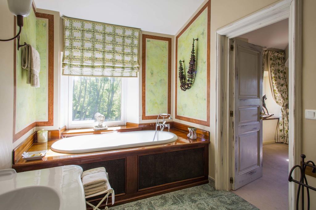 Chateau Talaud Acomodação com café da manhã Loriol-du-Comtat Quarto foto