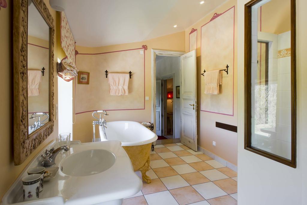 Chateau Talaud Acomodação com café da manhã Loriol-du-Comtat Quarto foto